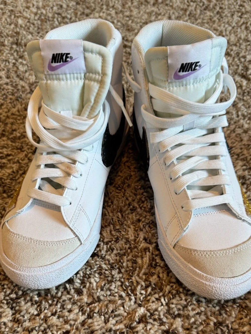 Kid's sneakers by Nike 6.5y(women's 8 us /38 euro).